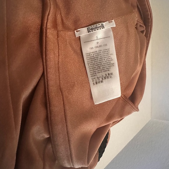 NWOT Wolford Net Overlay leggings size-SMALL - Picture 5 of 5